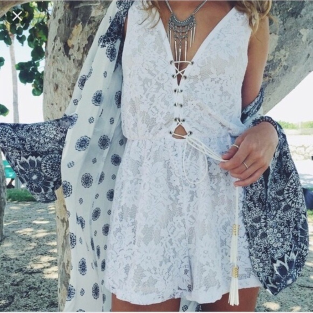 EUC LF x Millau Cream Lace Romper
